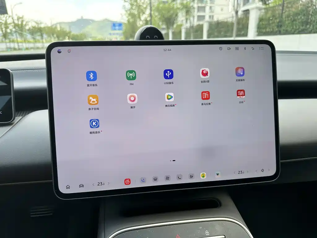 NIO ET5T — миниатюра 25