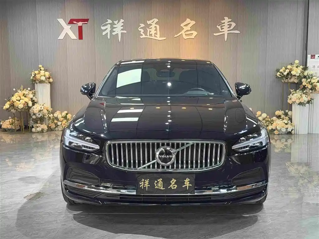 Volvo S90 2023 B5 Luxury