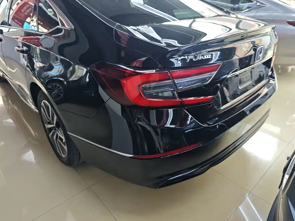 Honda Accord — миниатюра 10