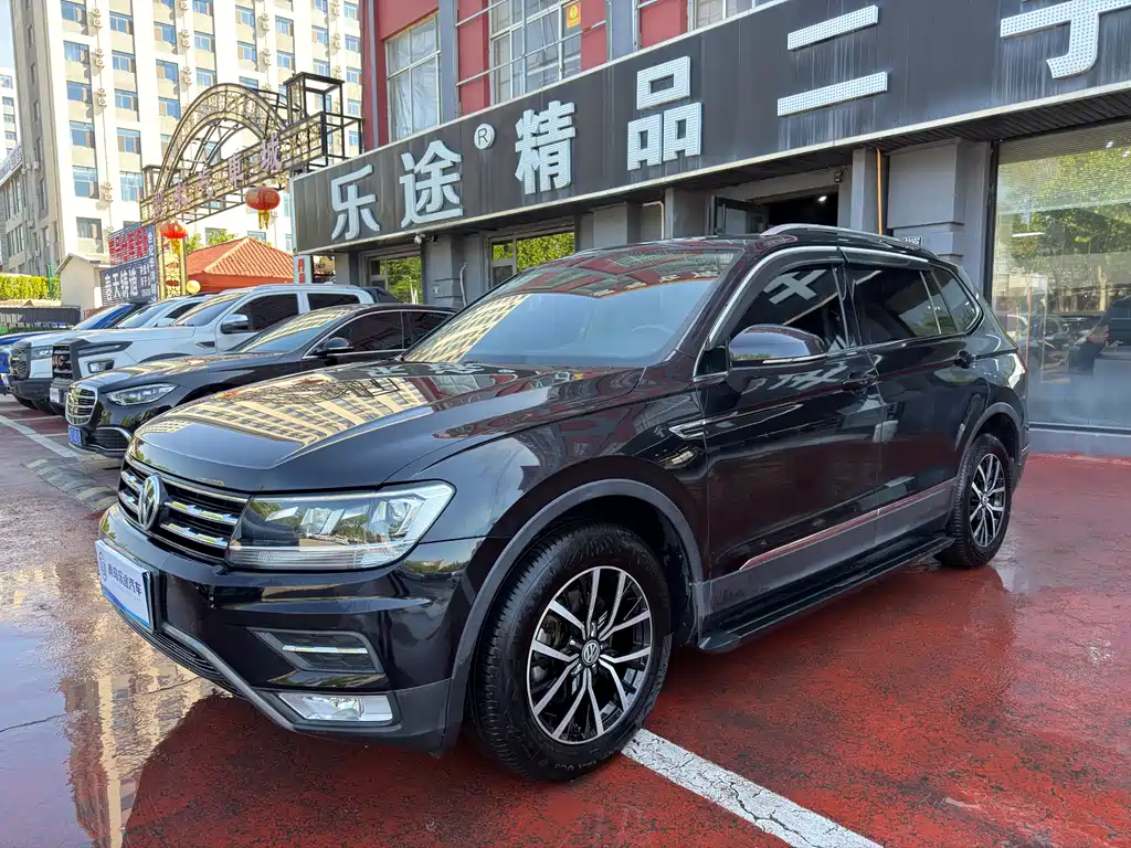 Volkswagen Tiguan L L 2018 330TSI AT Luxury