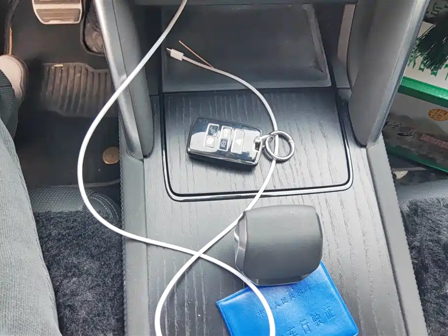 LAND ROVER DISCOVER SPORTS