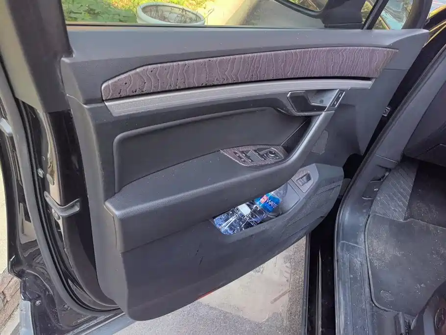 Volkswagen Touareg — миниатюра 7