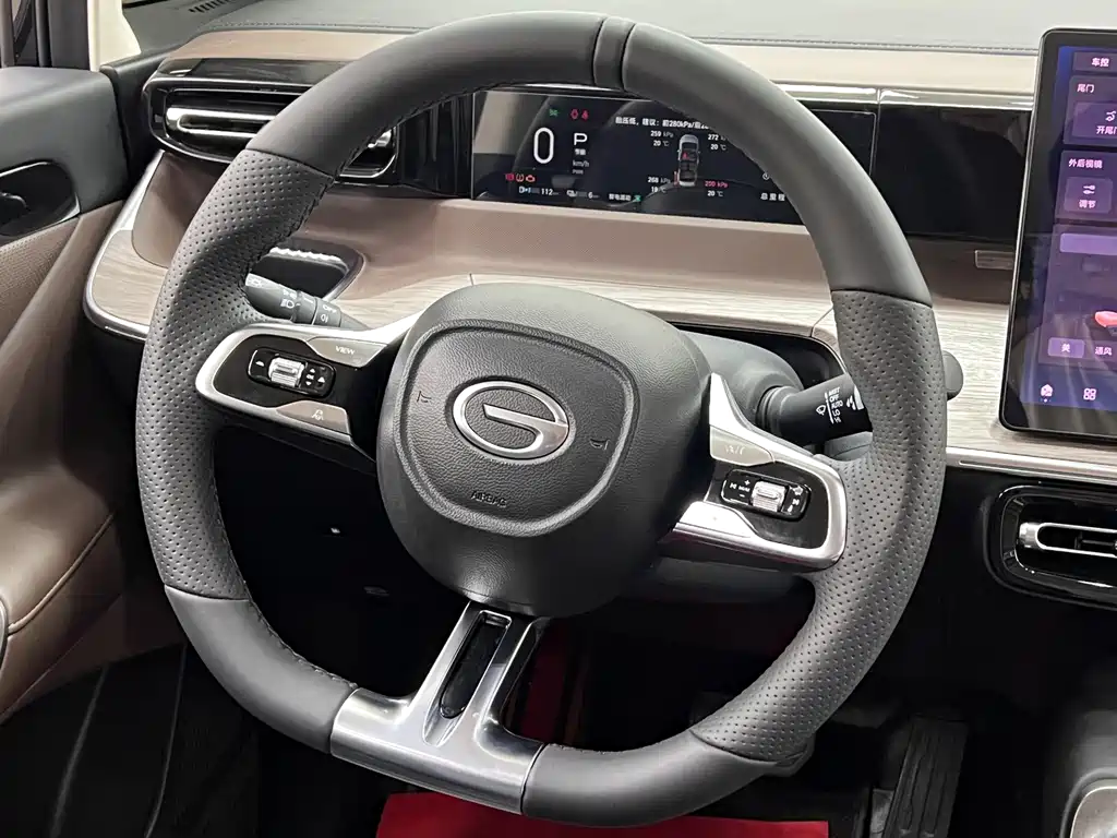 GAC Motor Trumpchi E8 PHEV — миниатюра 23