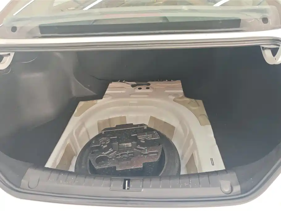 GEELY AUTOMOBILE BINRUI