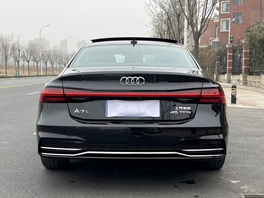 AUDI A7L