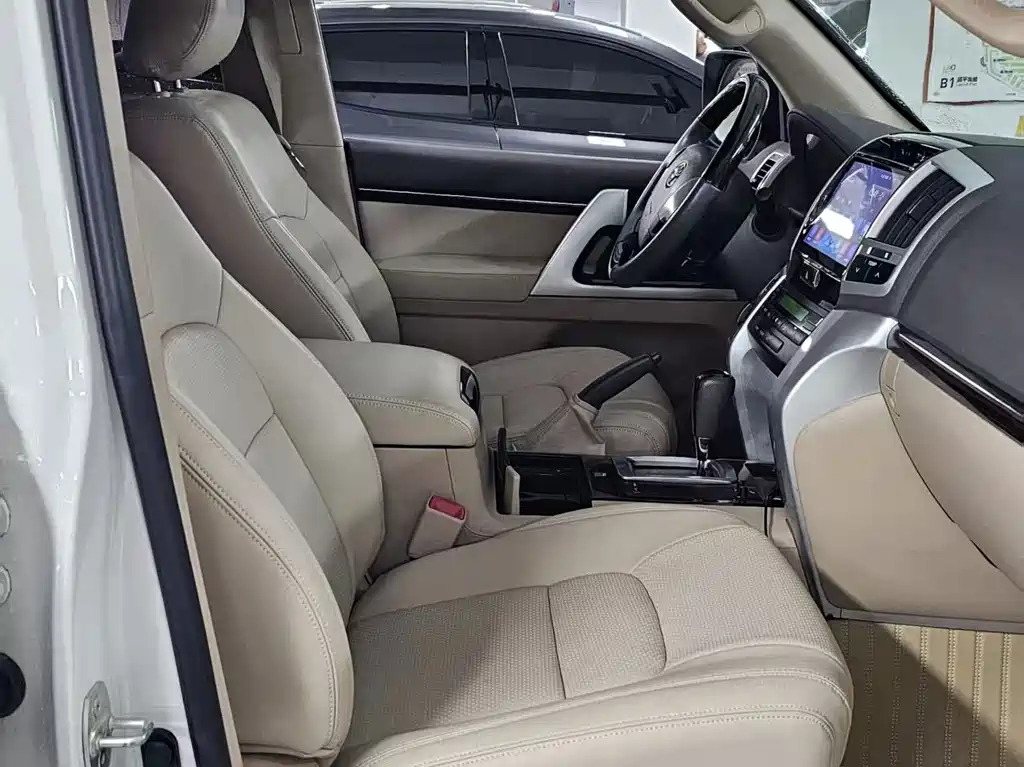 Toyota Land Cruiser — миниатюра 13