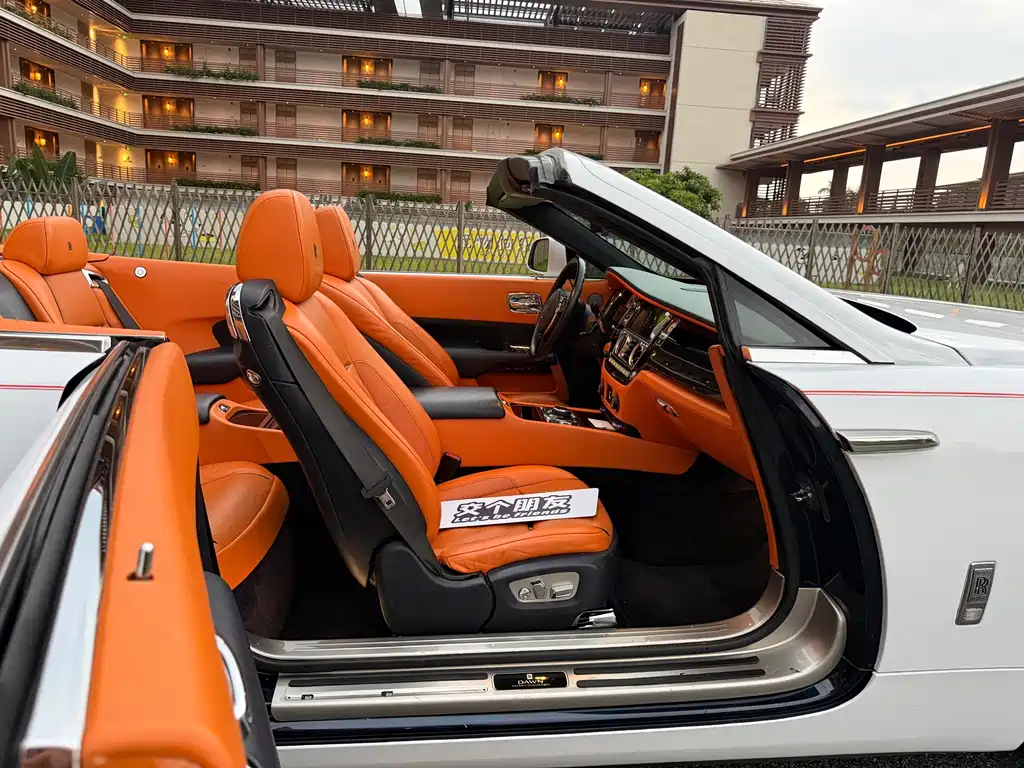 Rolls-Royce Dawn — миниатюра 12