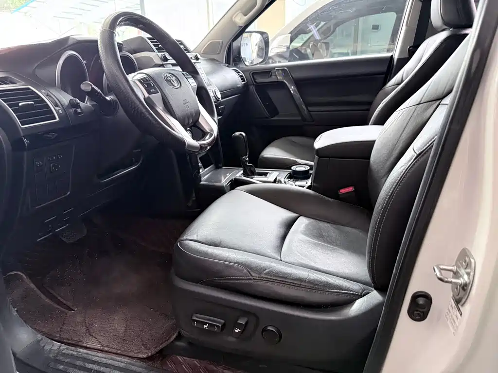 Toyota Prado — миниатюра 8