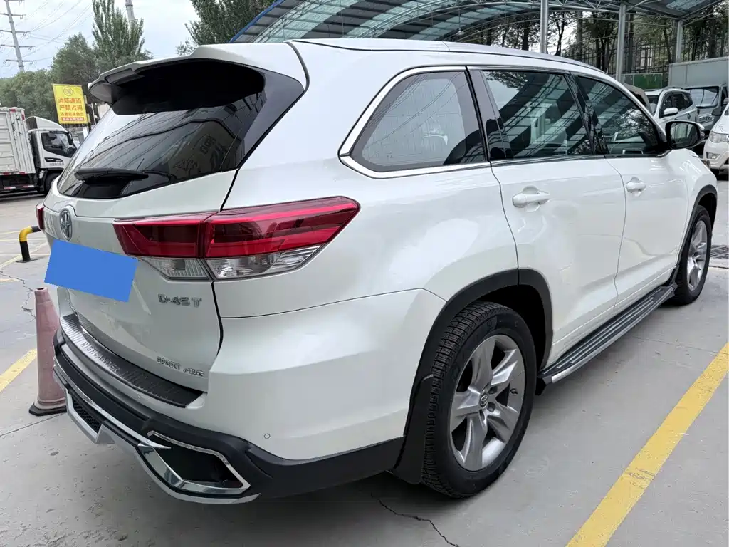 Toyota Highlander — миниатюра 18