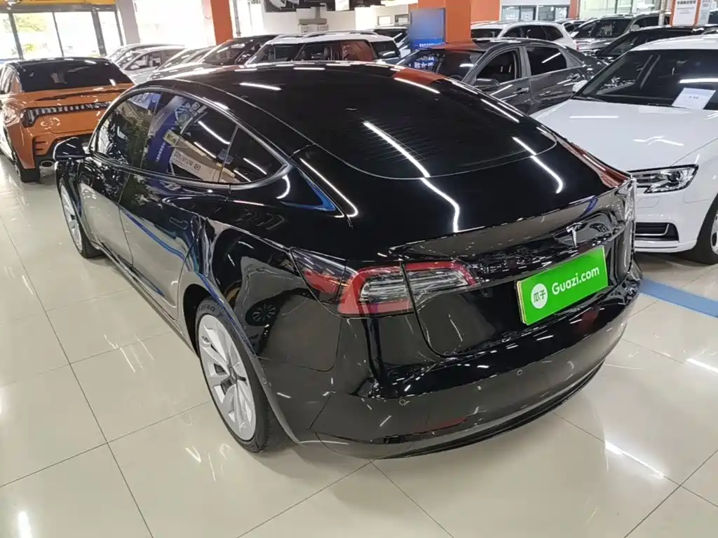 Tesla Model 3 — миниатюра 5