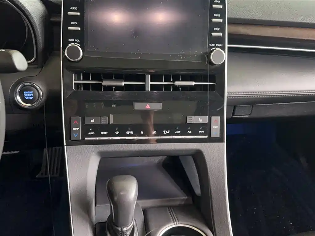 Toyota Avalon 2019 2.5L Touring Luxury VI
