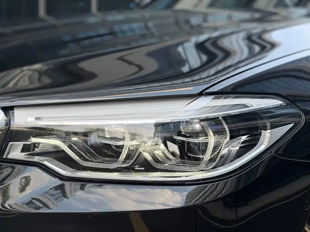 BMW 5 Series (Import) — миниатюра 26