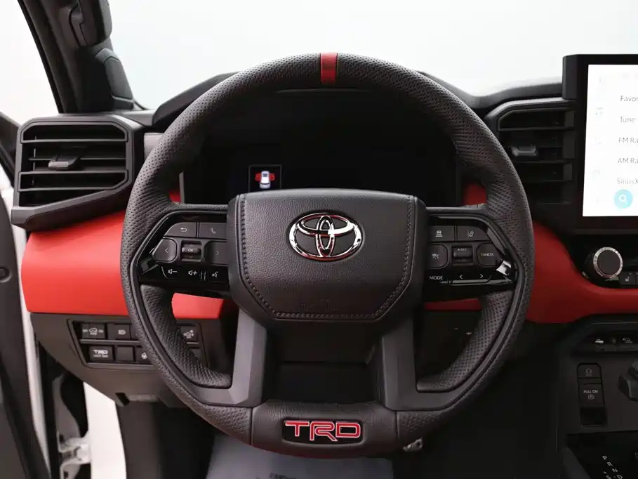 Toyota Sequoia — миниатюра 15
