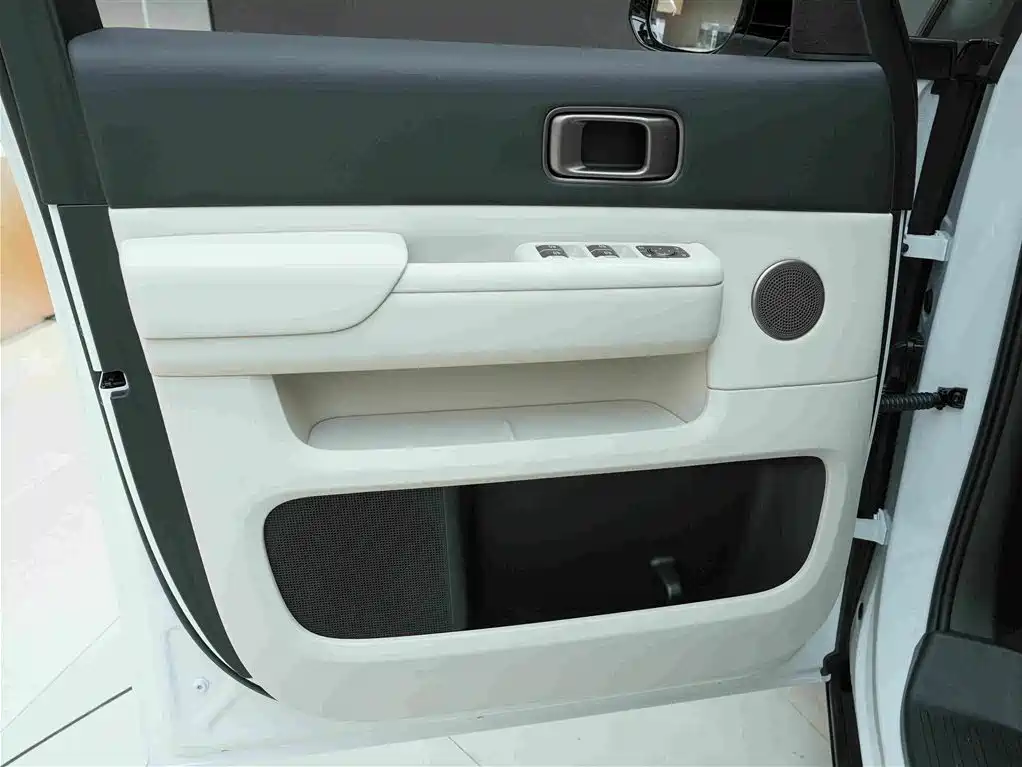 Li Auto Li MEGA — миниатюра 20