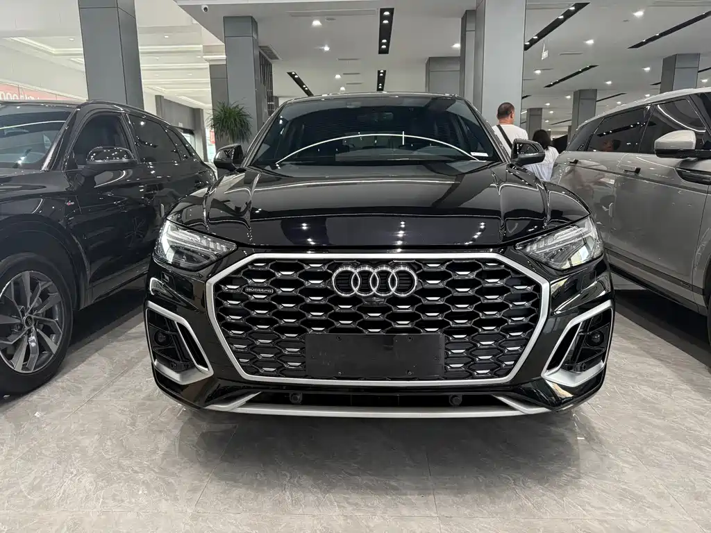 Audi Q5L Sportback — миниатюра 2