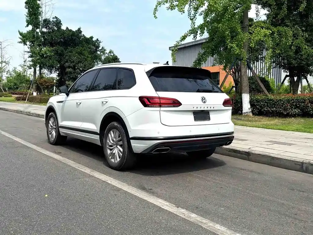 Volkswagen Touareg — миниатюра 4