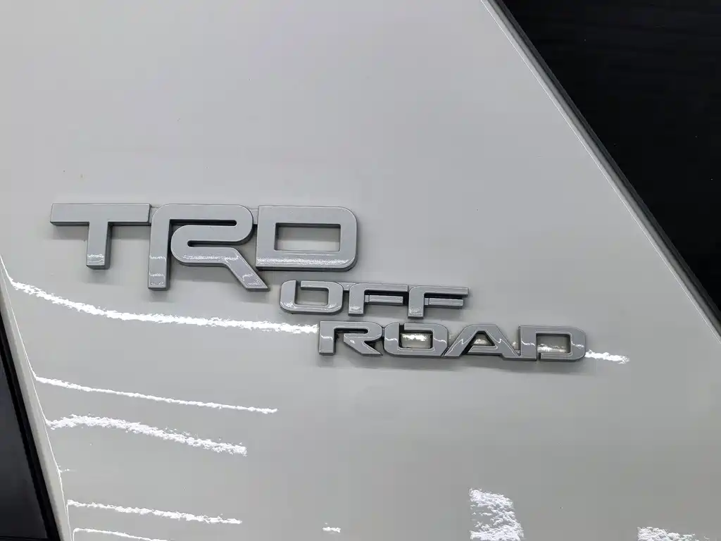 Toyota 4Runner — миниатюра 23