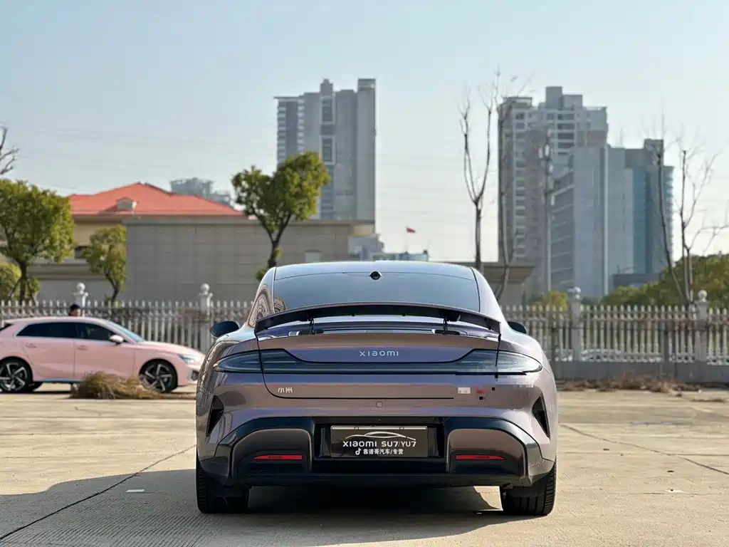 Xiaomi SU7 — миниатюра 2
