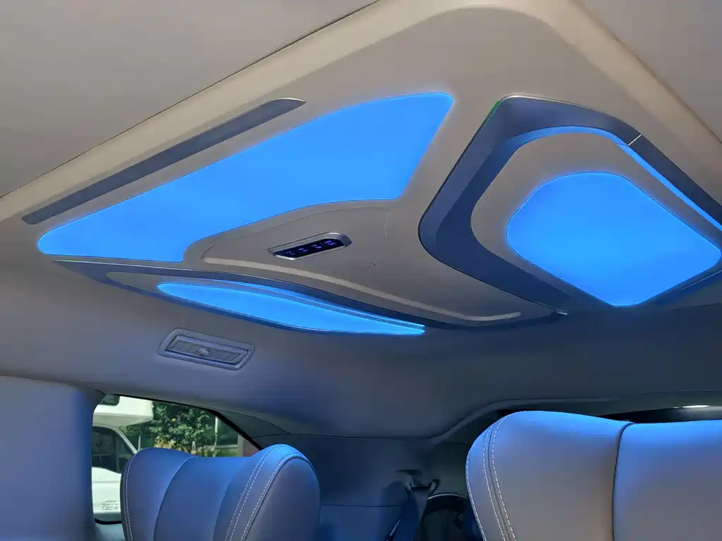 Toyota Sienna — миниатюра 16