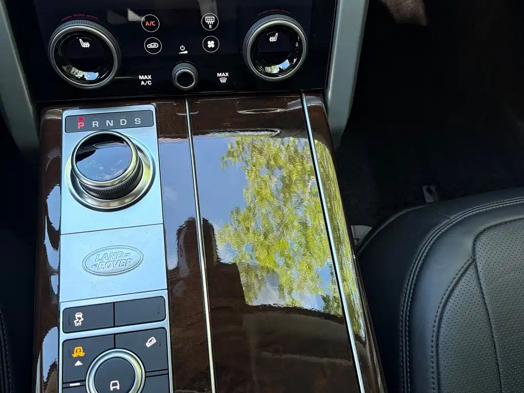 Land Rover Range Rover — миниатюра 27