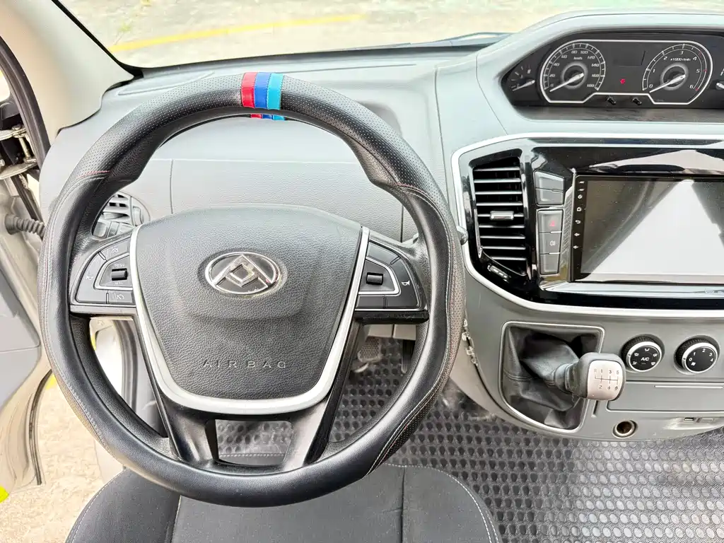 SAIC MAXUS XINTU V80