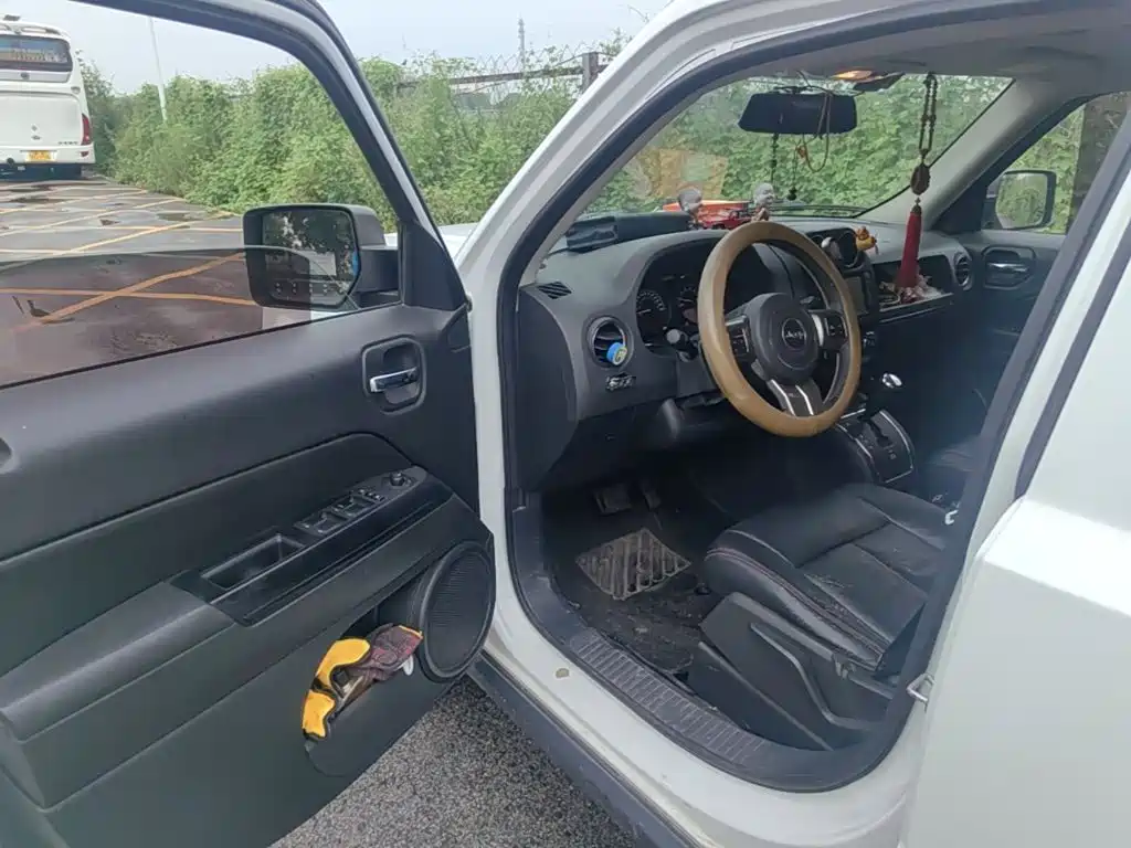 Jeep Patriot — миниатюра 14