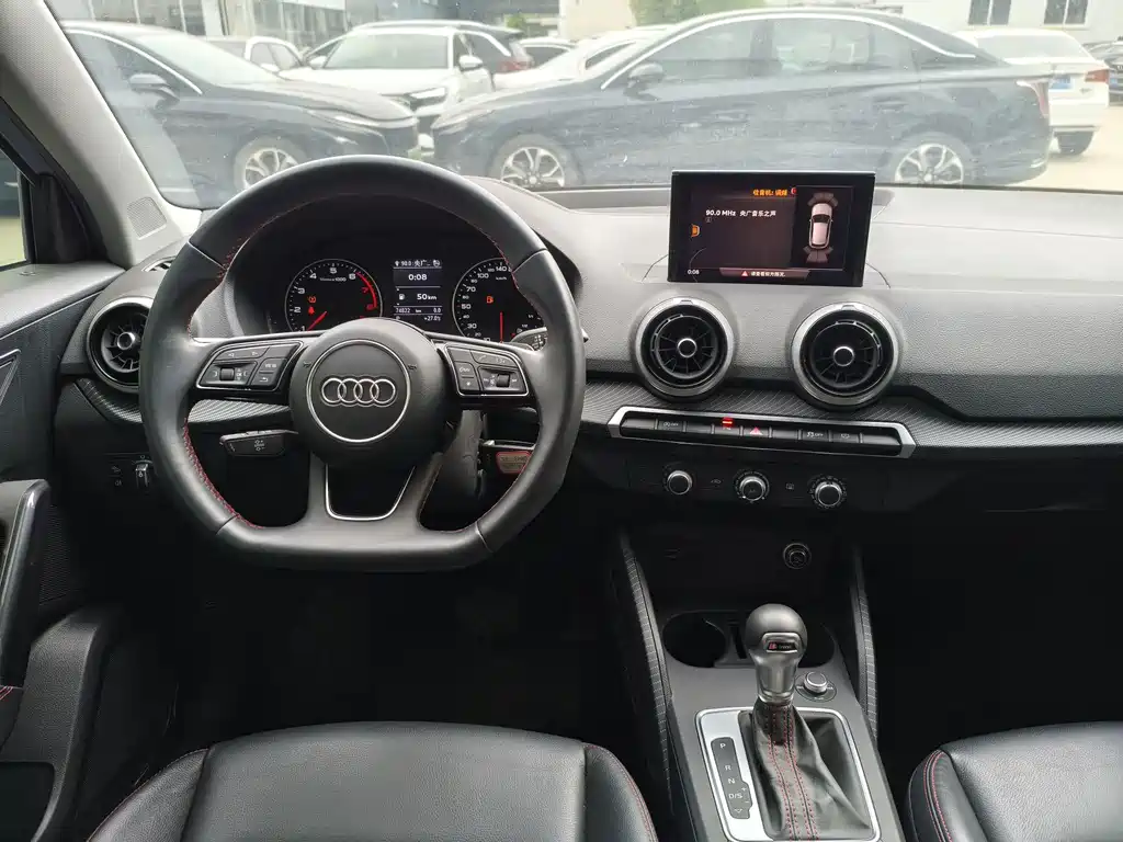 Audi Q2L — миниатюра 13