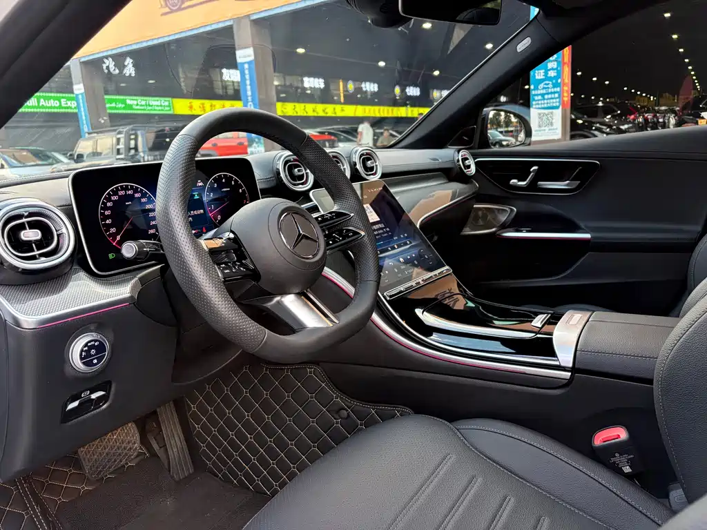 Mercedes-Benz C-Class — миниатюра 4