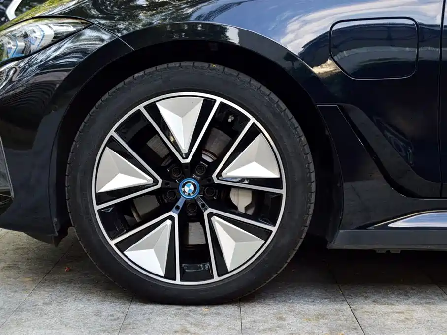 BMW i3 — миниатюра 14