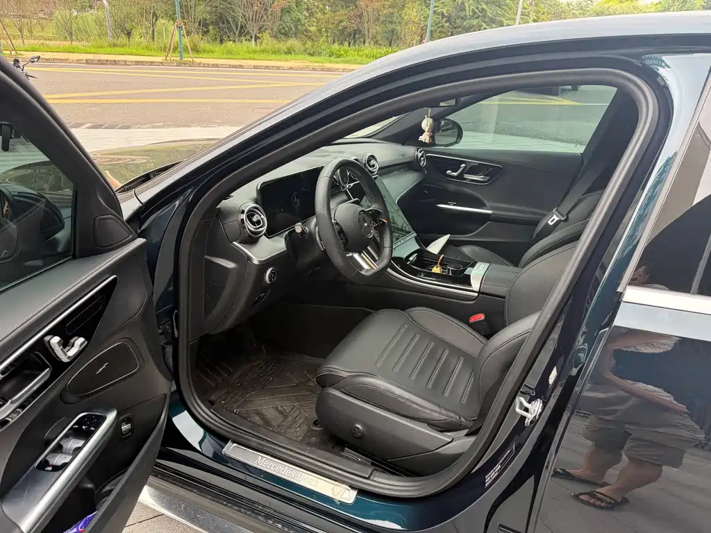 Mercedes-Benz C-Class — миниатюра 7