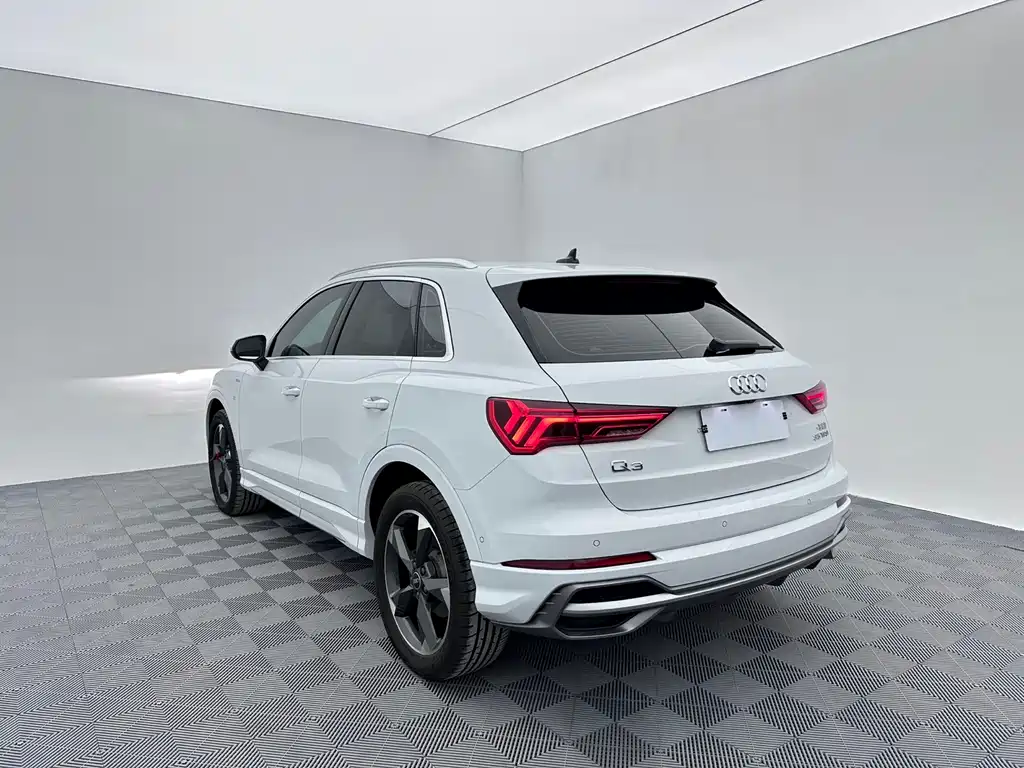 Audi Q3 — миниатюра 4