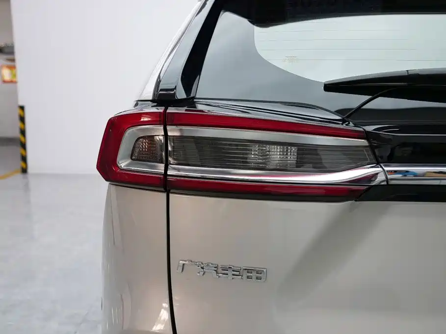 Toyota Wildlander — миниатюра 18