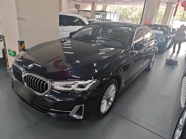 BMW 5 SERIES