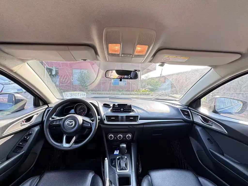 MAZDA 3 ANGKESAILA