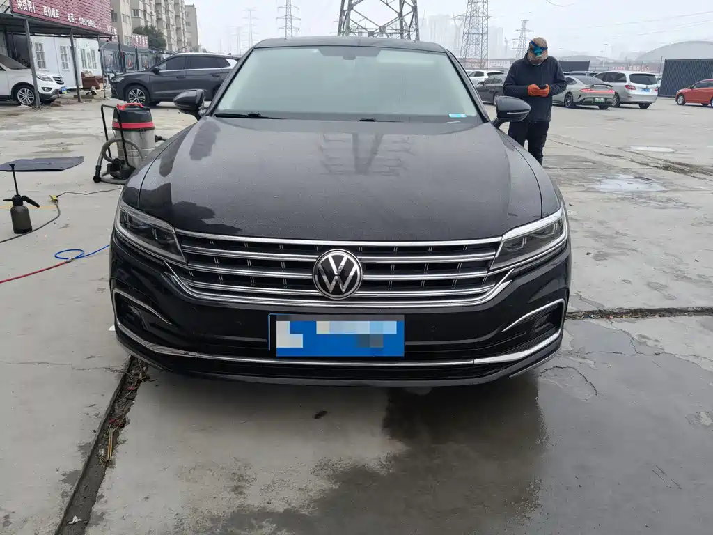 VOLKSWAGEN HUIANG