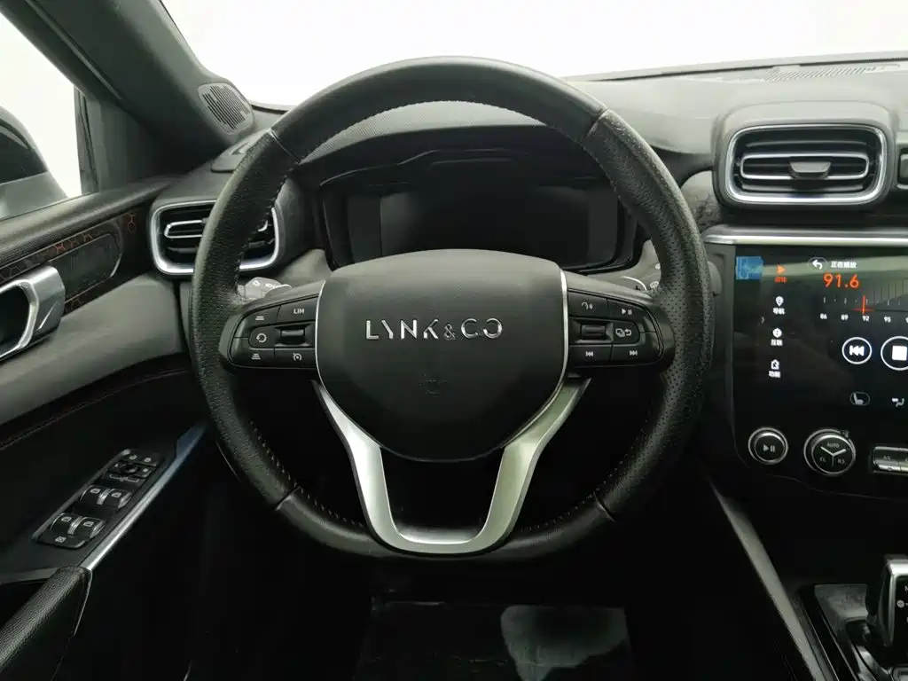 Lynk & Co 03 — миниатюра 11