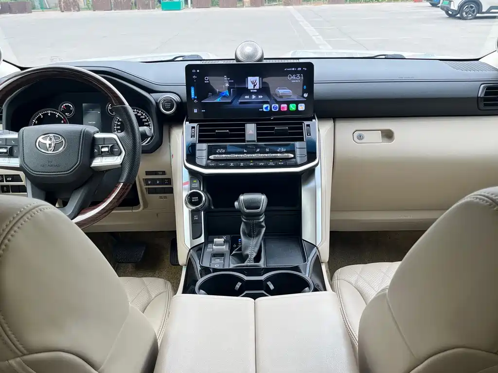 Toyota Land Cruiser — миниатюра 8