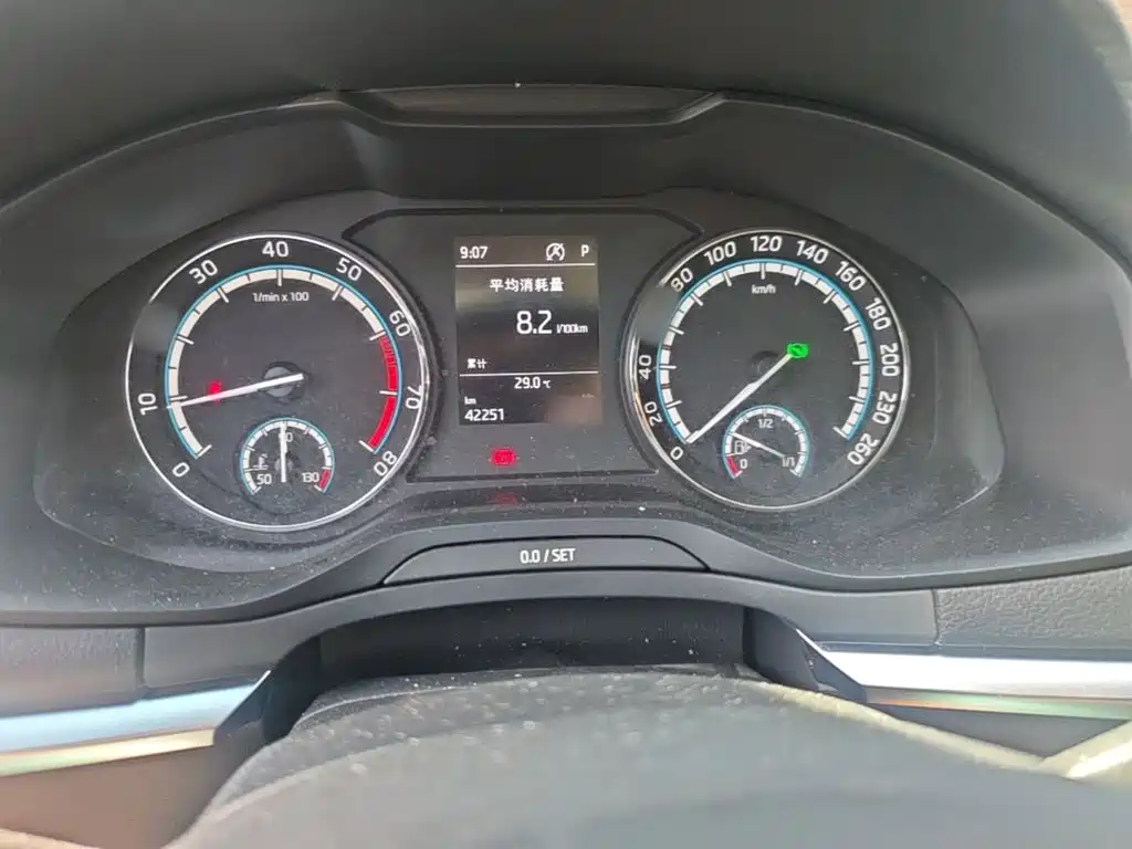 Skoda Karoq — миниатюра 4