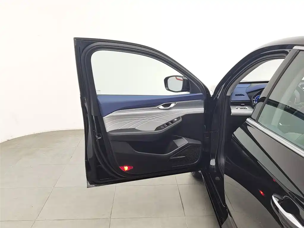Geely Preface 2023 2.0TD Luxury