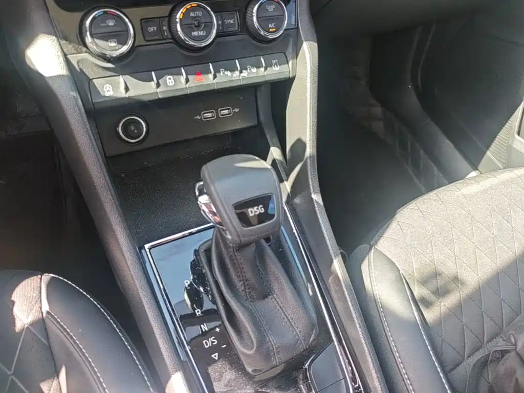 Skoda Karoq — миниатюра 7