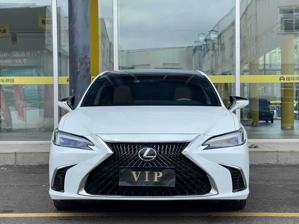 Lexus ES — миниатюра 2