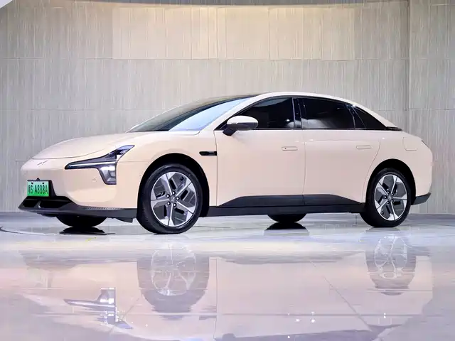 2025 Xpeng Mona M03
