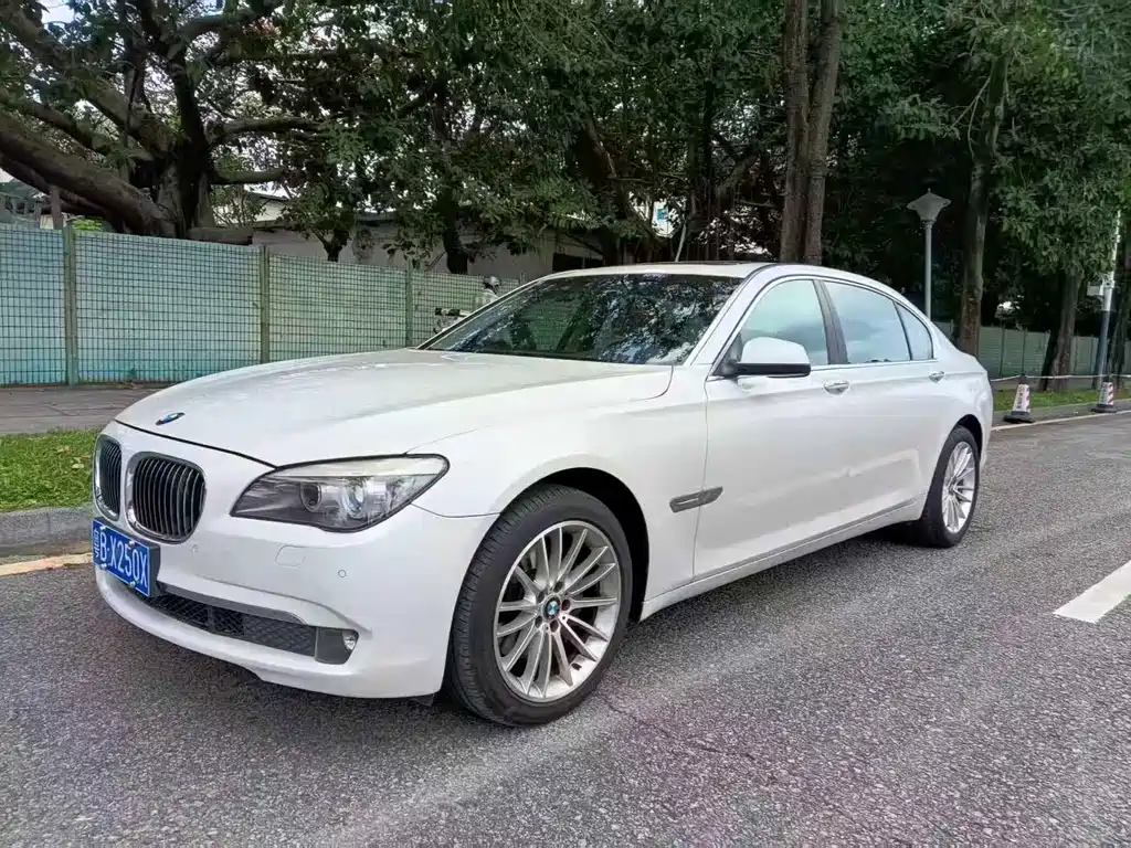BMW 7 Series 2011