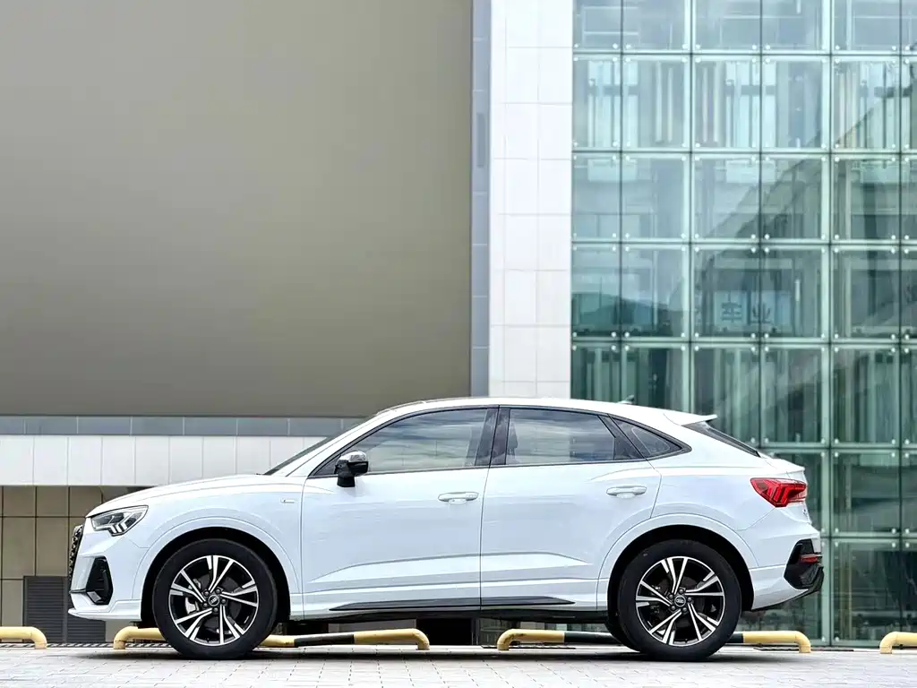 Audi Q3 Sportback — миниатюра 7