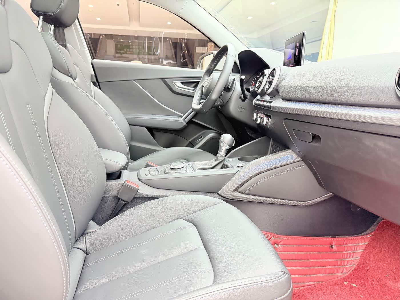 Audi Q2L 1.4 л 2021 г. Белый, пробег 14000 км