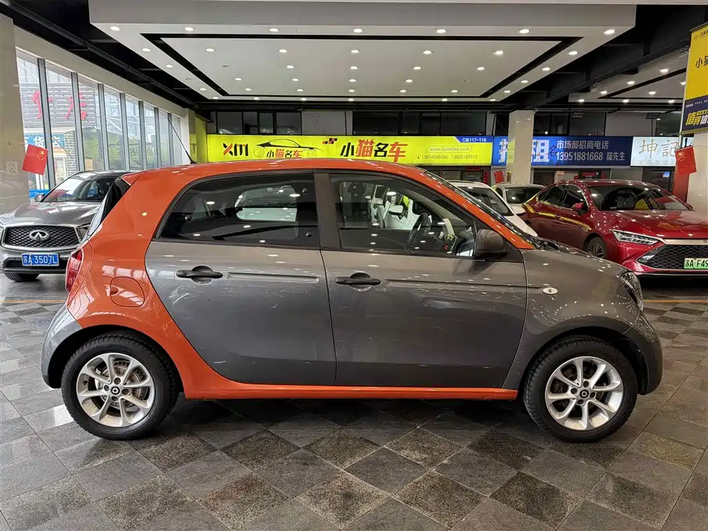 SMART FORFOUR