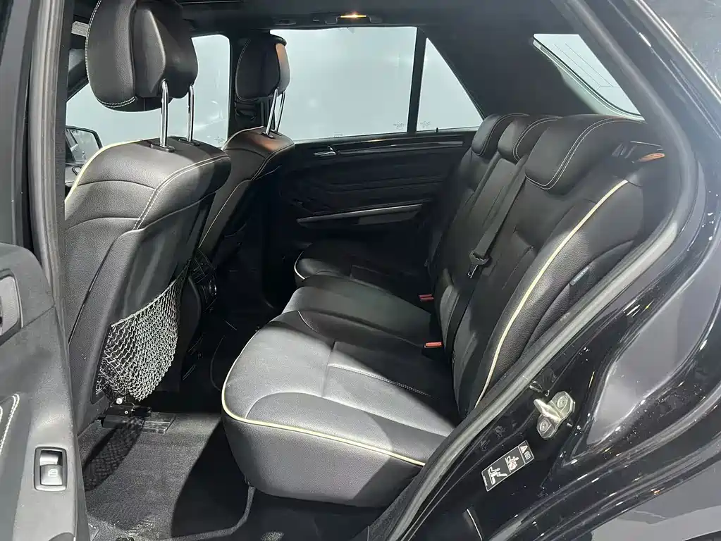 Mercedes-Benz M-Class — миниатюра 7