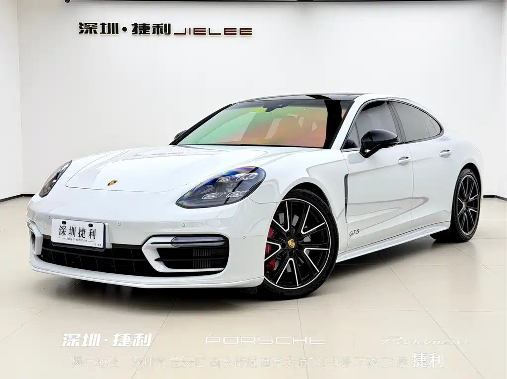 Porsche Panamera 2024