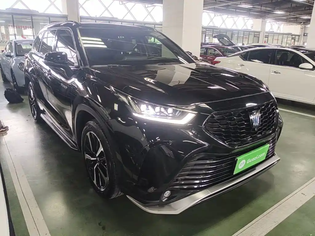 Toyota Crown Kluger — миниатюра 4