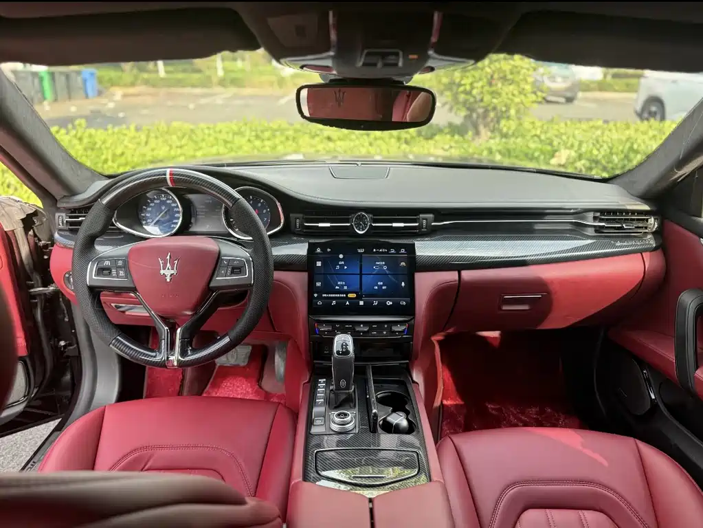Maserati Quattroporte — миниатюра 5